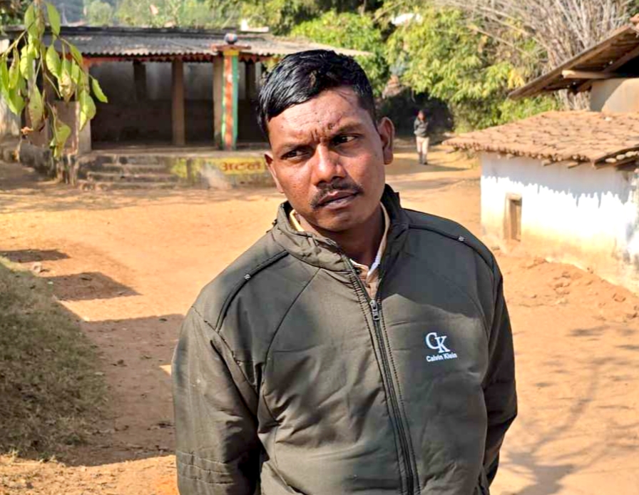 सीमित खाखा