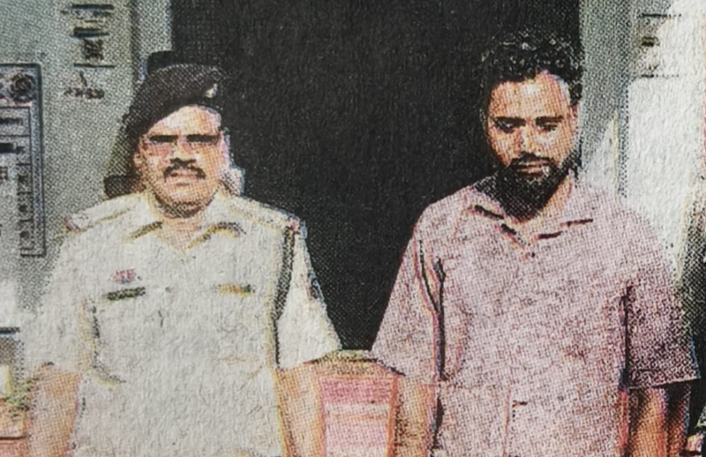 रेत की चोरी के दौरान नाबालिग की मौत