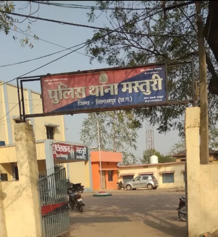 ढाबा संचालक से पुलिसकर्मियों ने अवैध वसूली की, एसएसपी ने किया लाइन अटैच