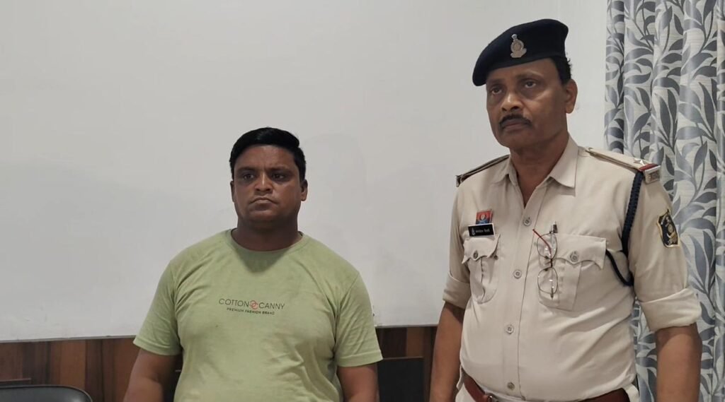छह साल तक शादी का झांसा, दूसरी महिला से कथित विवाह; शिकायत पर आरोपी हिरासत में
